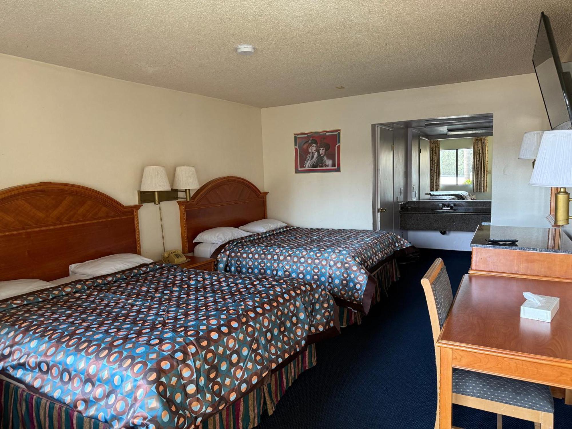 Fiesta Inn Los Angeles - Бел Гардънс Екстериор снимка